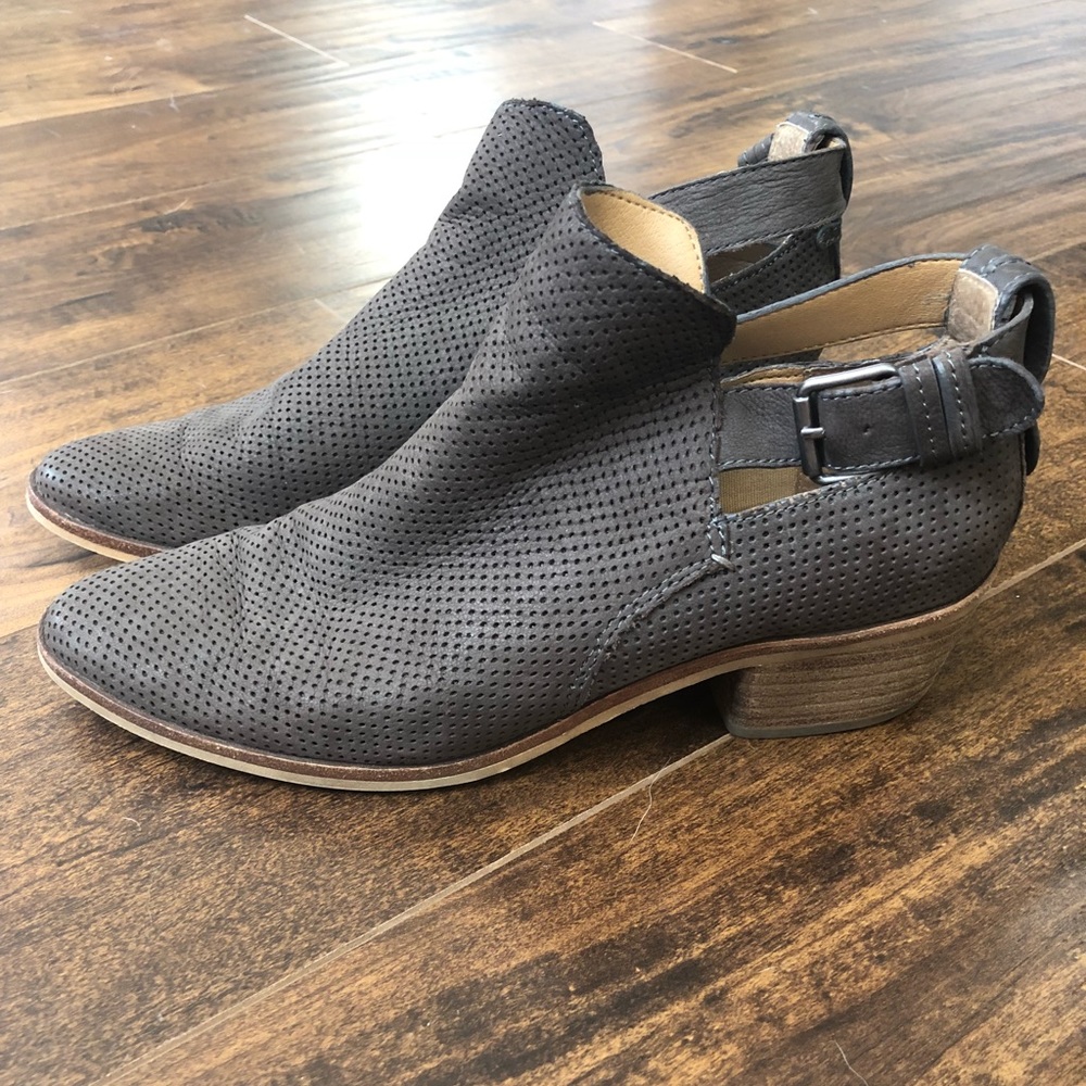 Dolce Vita Booties
